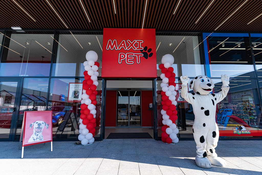 Maxi Pet deschide al treilea hipermarket pentru animale de companie din Bucuresti
